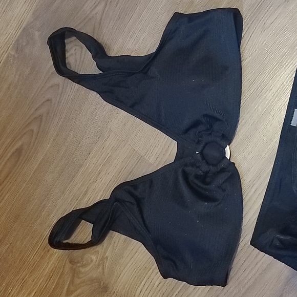 Two Piece Black Bikini - Picture 3 of 9